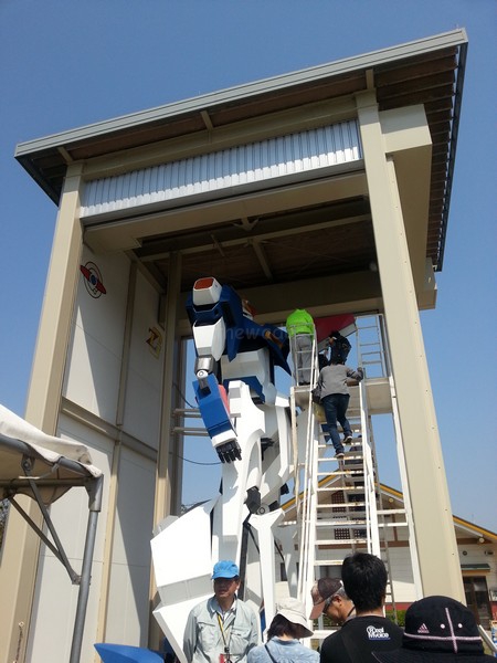 Gundam ride in Okayama ladder