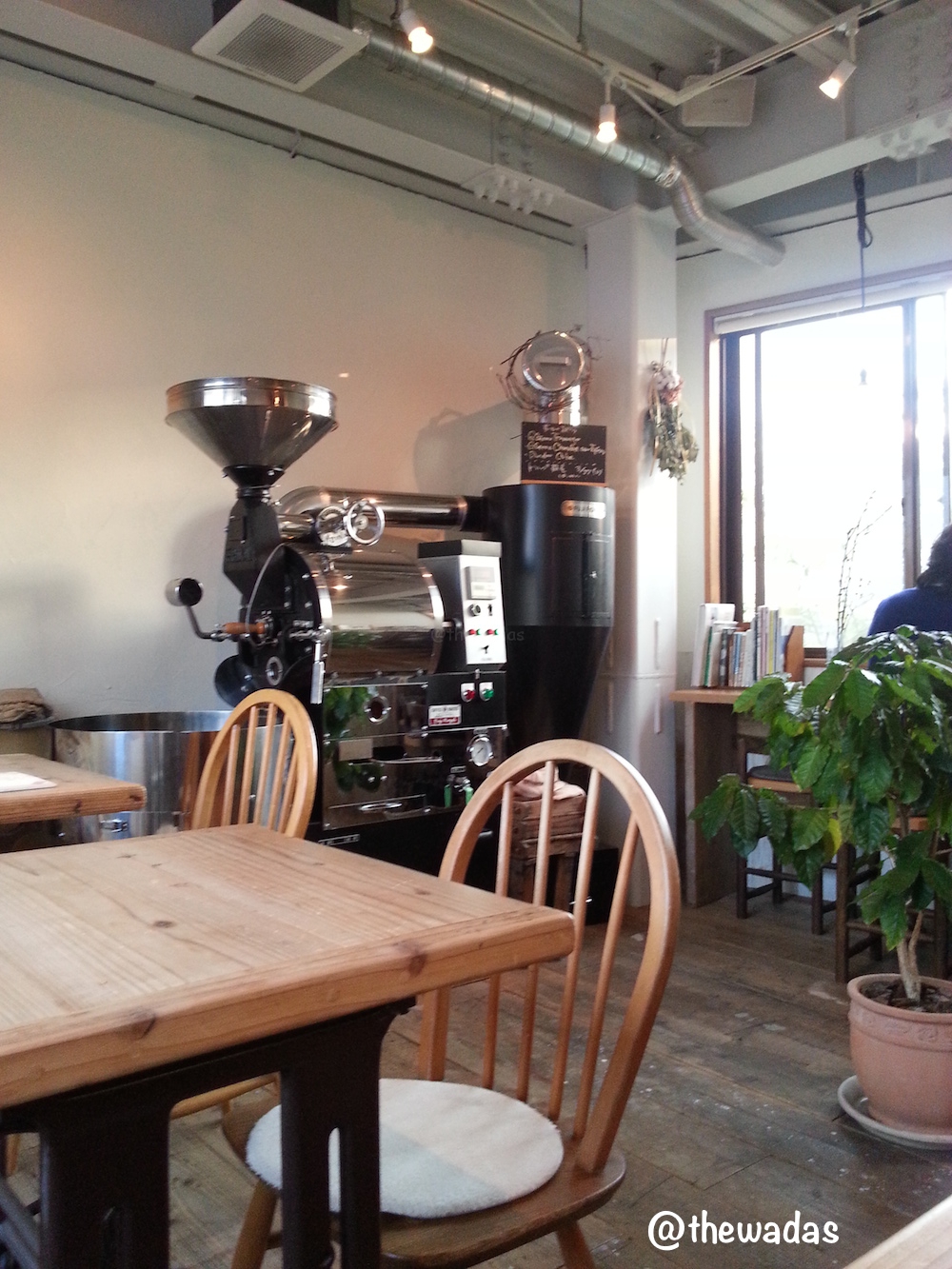 Tsuji Coffee: Cafe in Kasaoka City, coffee beans roaster