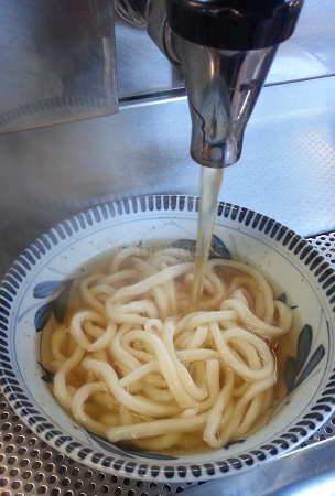 Self-Service Udon Place: Add soup