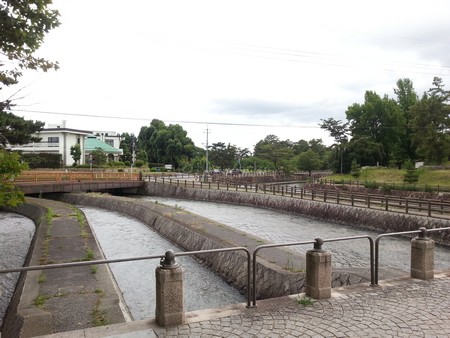 Sakazu park canal