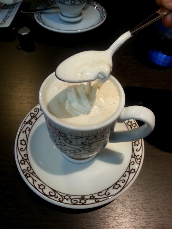 motomachi_coffee_Wiener Coffee_scooped