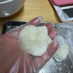 3. Transfer the mochi onto a bat (starch would help not to stick), split it into 4-5.
