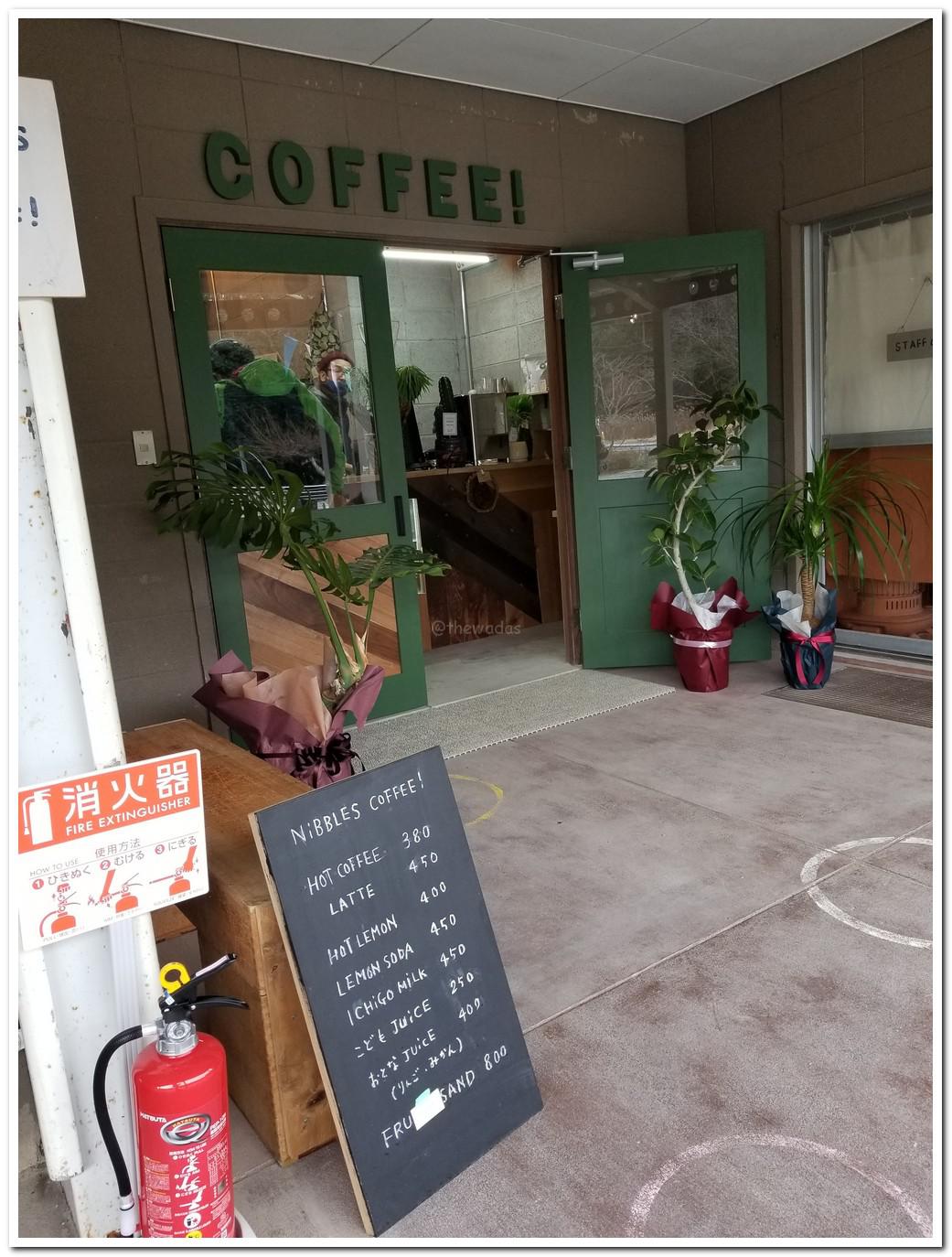 Ikepan and NiBBLES COFFEE (Tsuyama City)